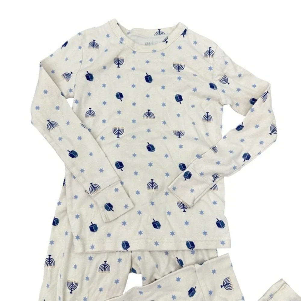 GAP Kids Boys Girls Hanukkah Pajamas Size 8 Organic Cotton Menorah Dreidel Stars